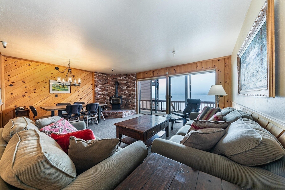 154 Bldg D 2 Bedroom Townhouse