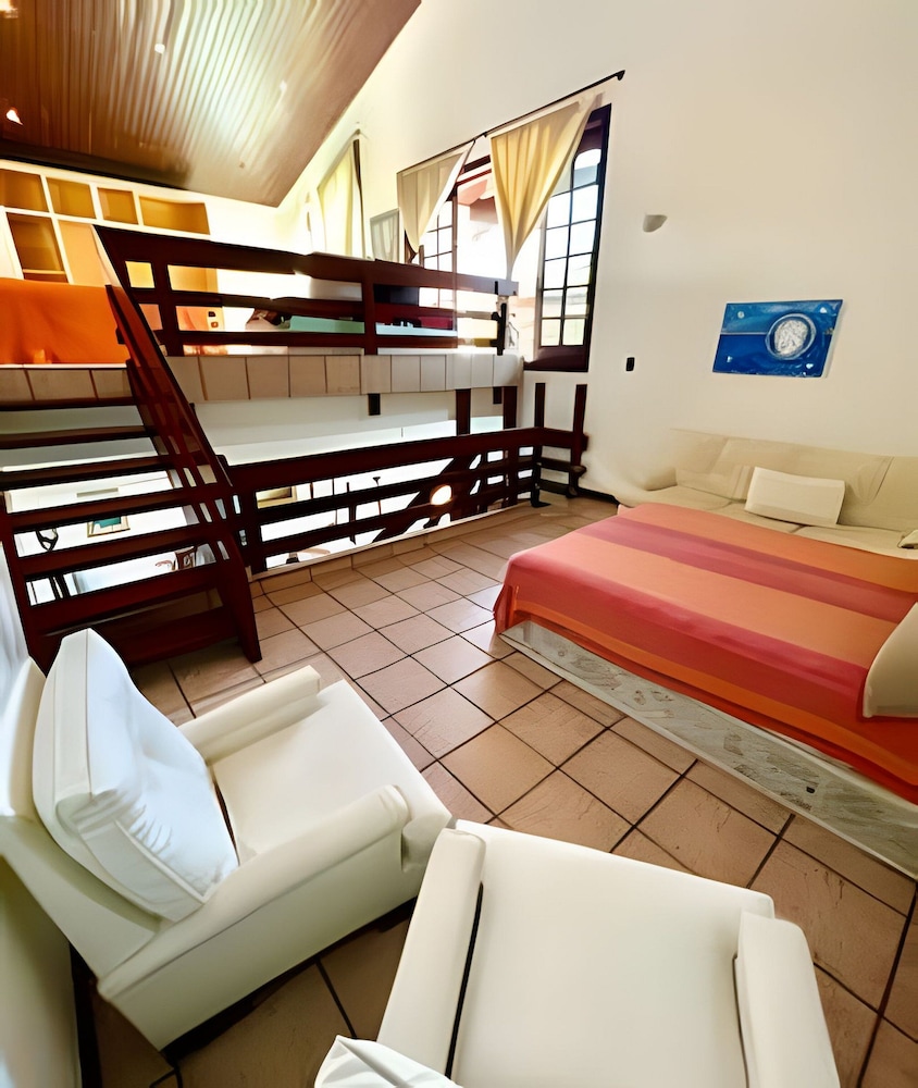 Casa com piscina em Acapulco Guarujá SP3