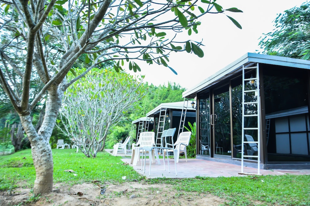 Hotel Buritara Resort and Spa, Kanchanaburi - Image 1