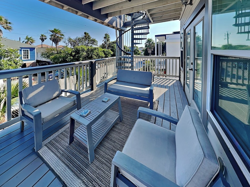 Pelican Point