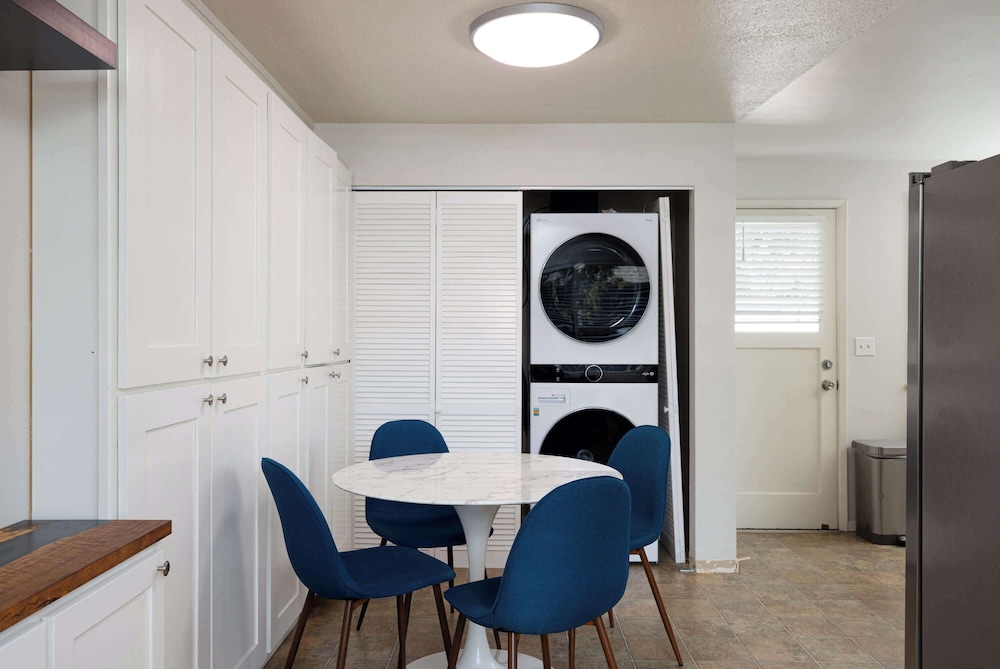10min to Downtown Bend Chic 2bdr