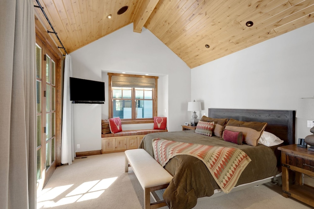 4br Cabin W/ Hot Tub Ultimate Truckee Escape 4 Bedroom Cabin