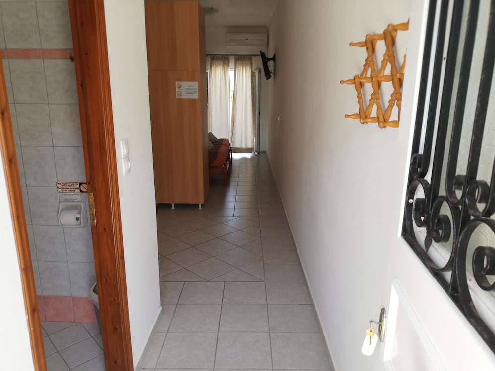 Likourgos beach apartments