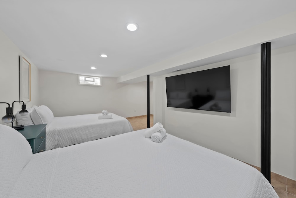 Dublin Blue Haven - Home for 12