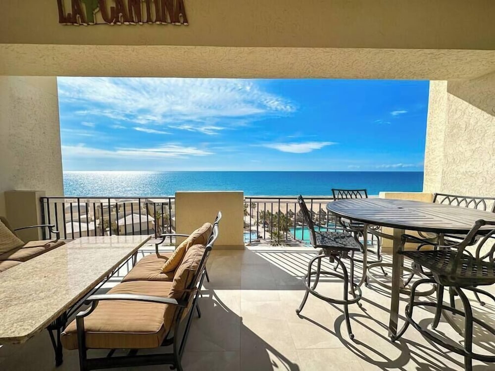 Family Friendly Condo With Oceanfront Views