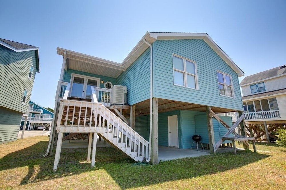 Pirate's Pride 3 Bedroom Home by RedAwning view 5