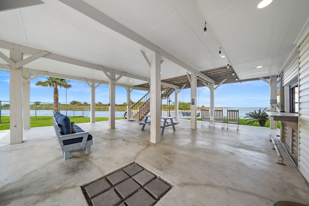 Bay Vista by Ryson Vacation Rentals