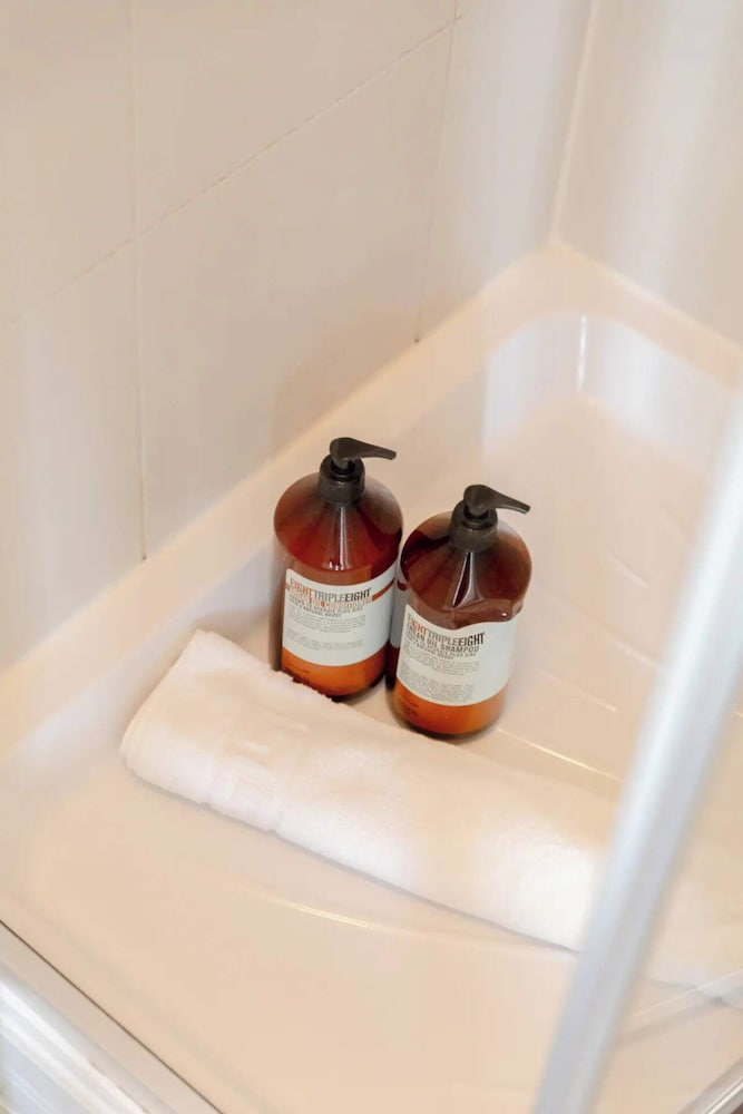 Incredibly Located Studio Flat - Camden Town