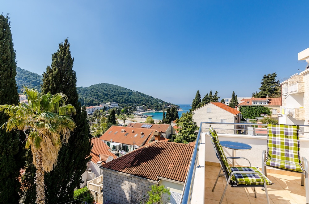 Apartments Villa Perla