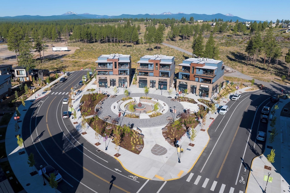 1115 Aerie Buyout 2 Units, Near Downtown Hot Tub + Mountain View