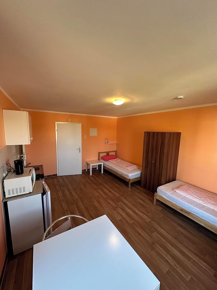 2-Rent Group Hostel Apartments HAN53