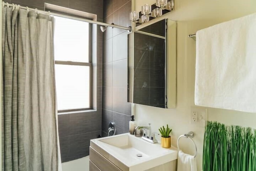 Ideal 1BR Stay - Roscoe 1D