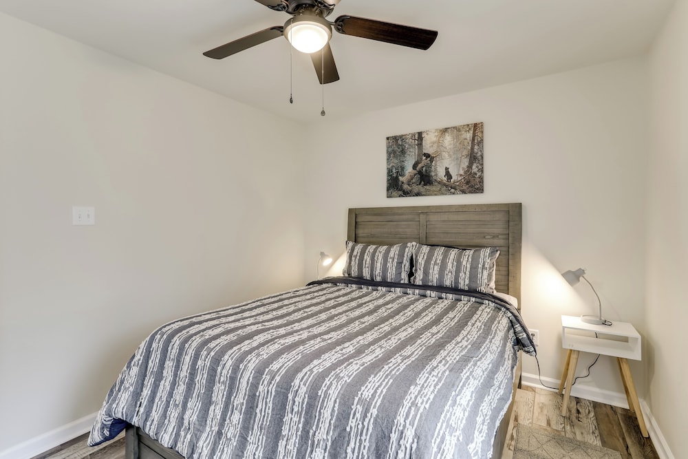 Walk to River: Newly Built Home in Heber Springs!