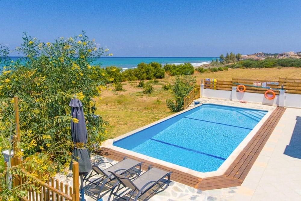 Kalisto Beach Villa Large Private Pool Walk to Beach Sea Views A C Wifi Car Not Required - 2137 view 2