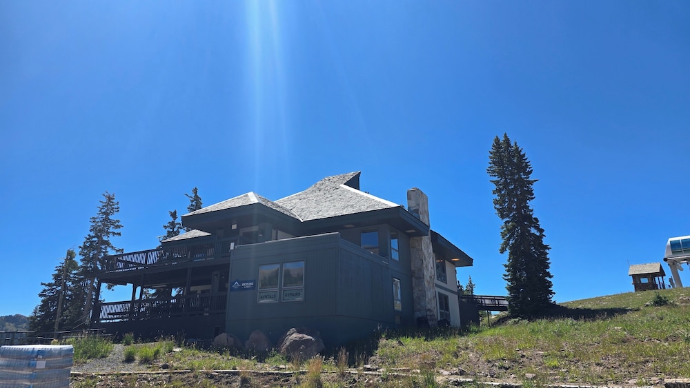 Eagle Point Resort