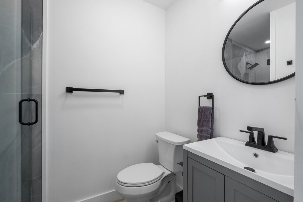New Luxury 4 Bed Condo Perfect for Winter Rental