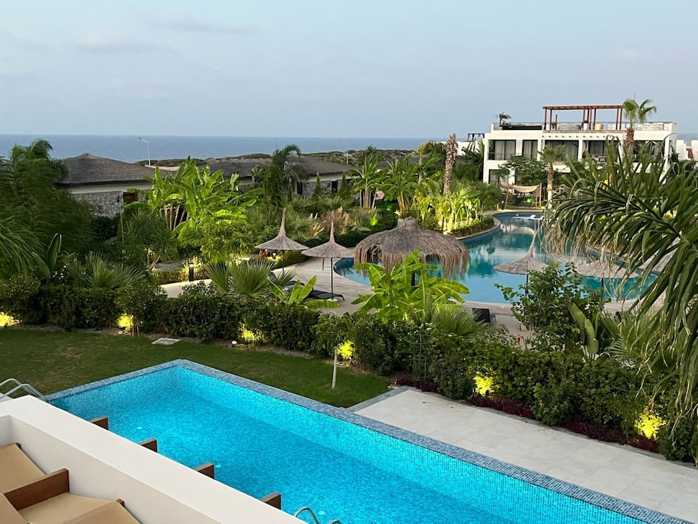 Gorgeous Seafront Villa in a Prime Resort