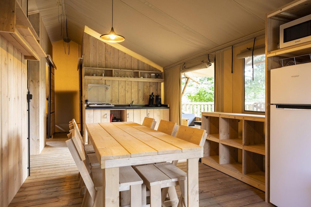 Family-friendly Tent in Dochamps