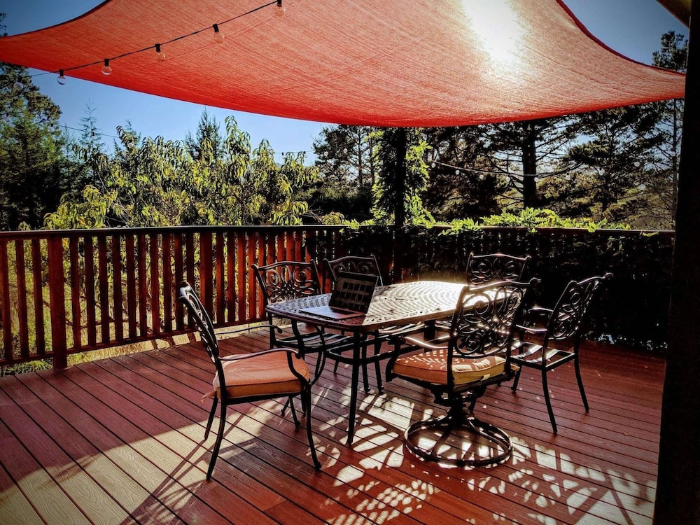 The Quail s Nest Retreat