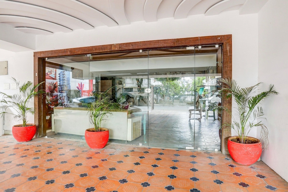 Blissful Stays at Ramdaspeth Downtown