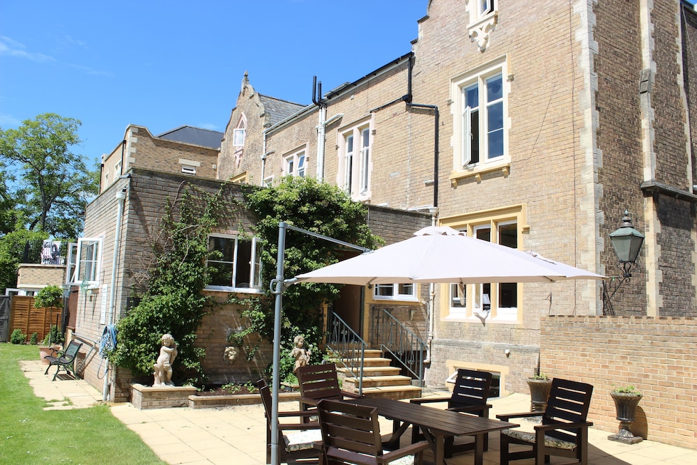 Blorenge House