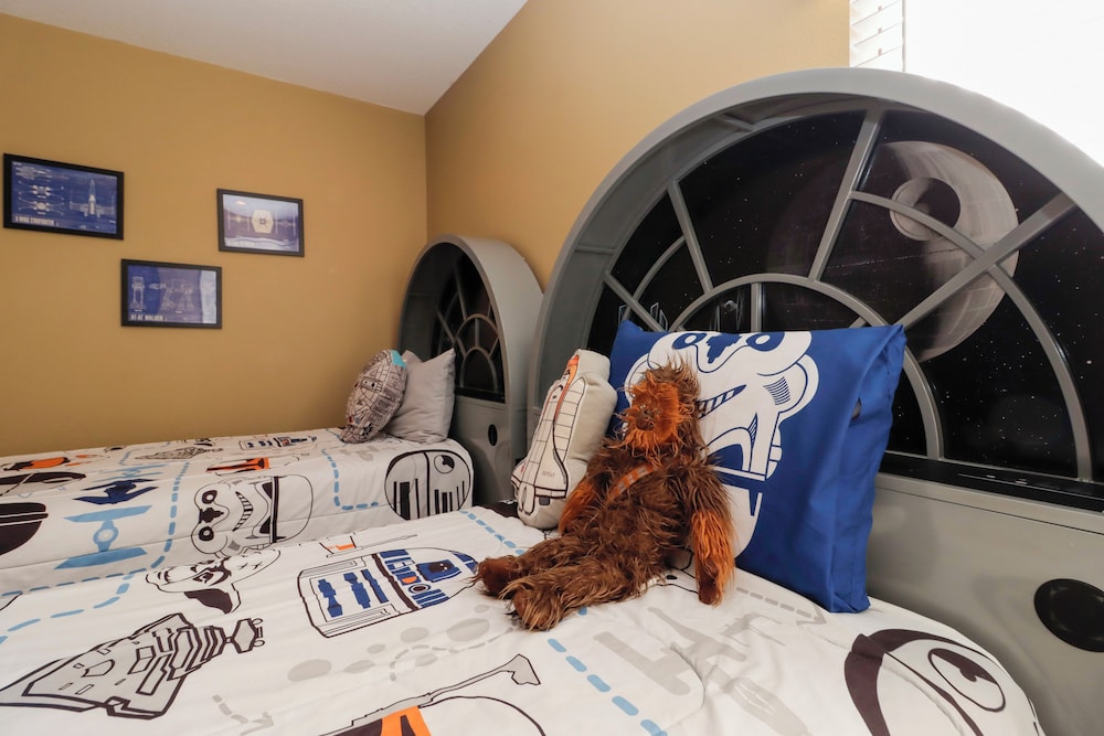7 Bedrooms Perfect For Large Families Or Groups!