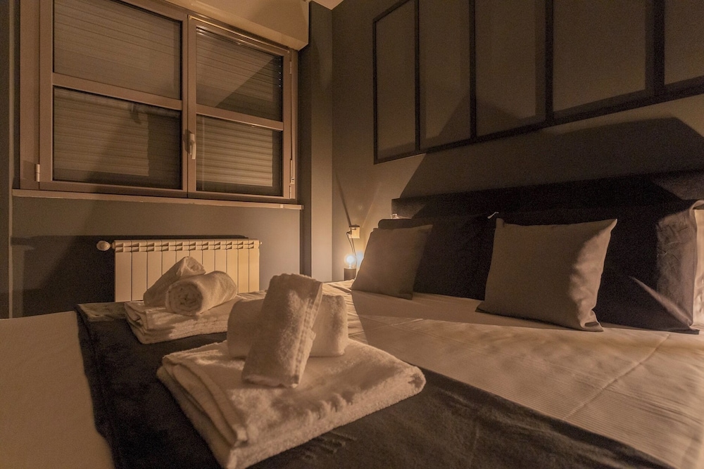 Black Loft Como by Rent all Como