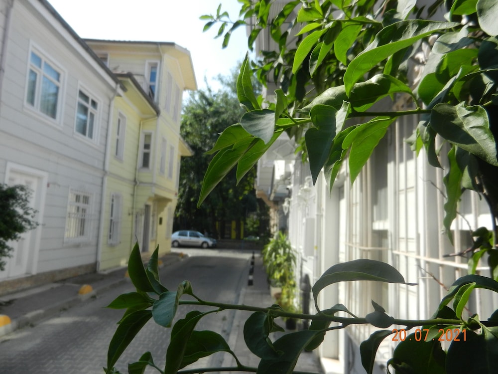 Royal Suites Sultanahmet - Image 17