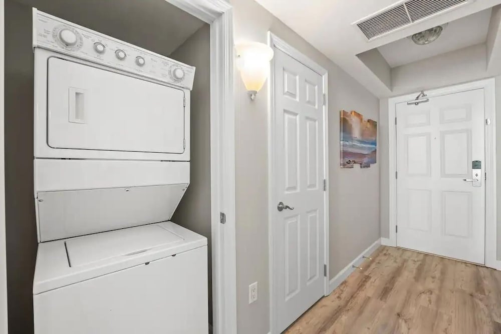 Palms Resort #2715 Full 2 Bedroom