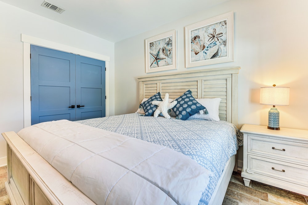 Tranquility & Nearby Beach Access: Private Oasis
