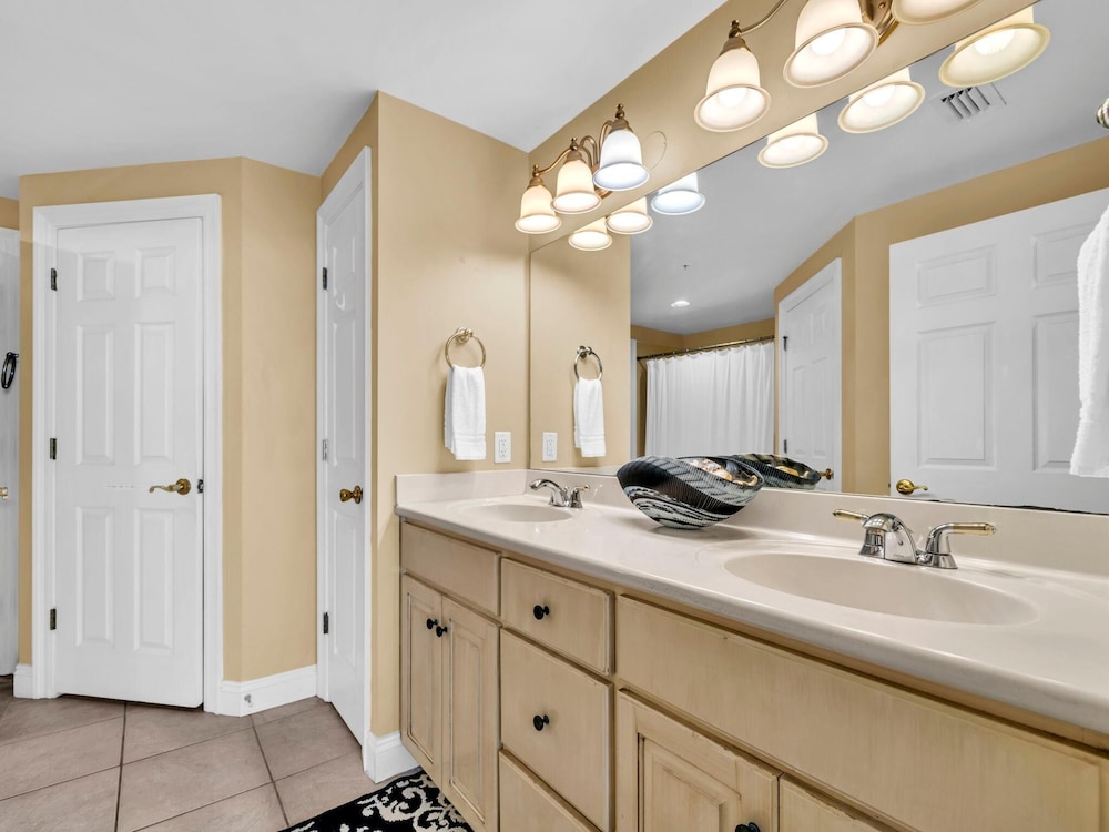 Gulf Crest 2105b