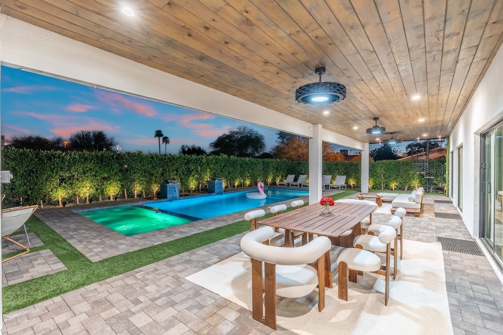 NEW The Casa Privada Experience