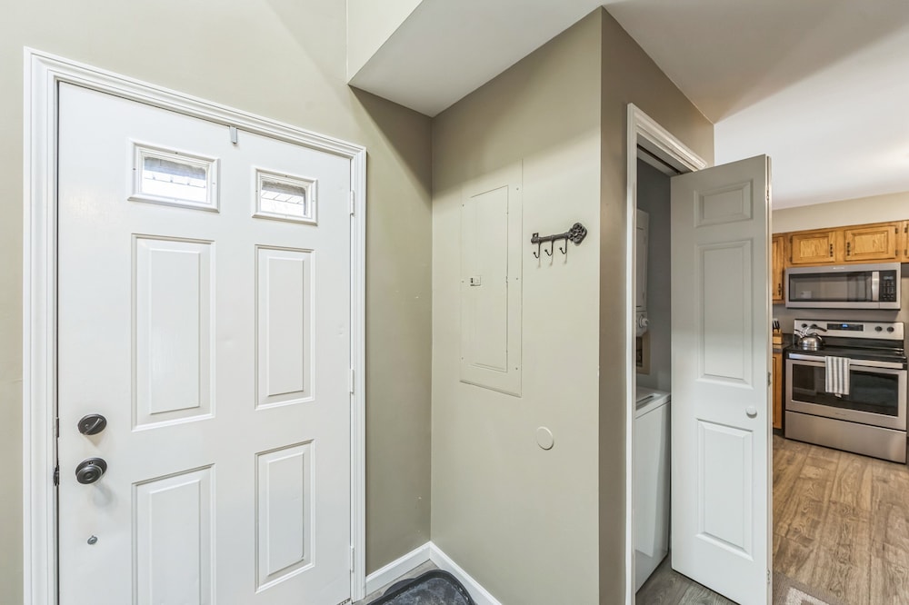 Fox Lair 29l - Cozy End Unit With Mountain Views 2 Bedroom Townhouse by The Summit at Gore Mountain