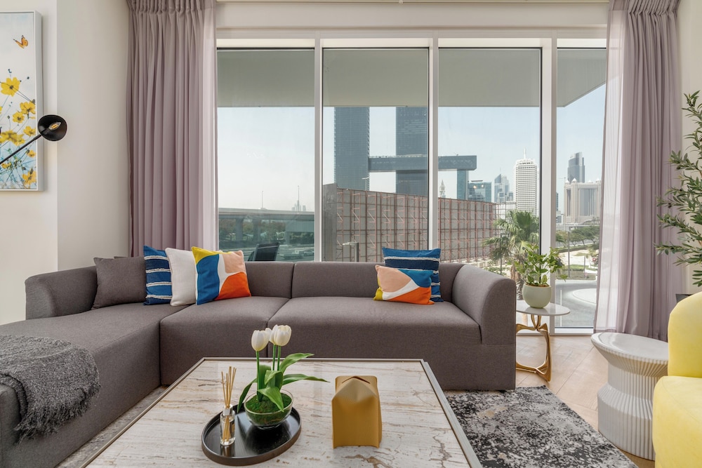 Whitesage - Super Spacious Apt with Dubai Garden Glow Views