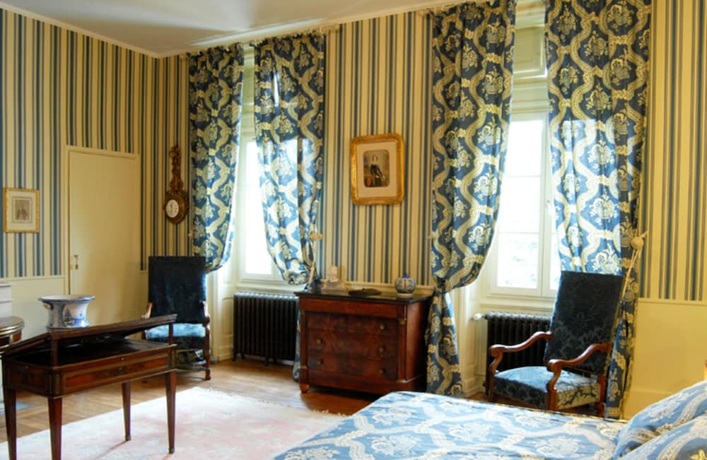 Chateau des Faugs view 3