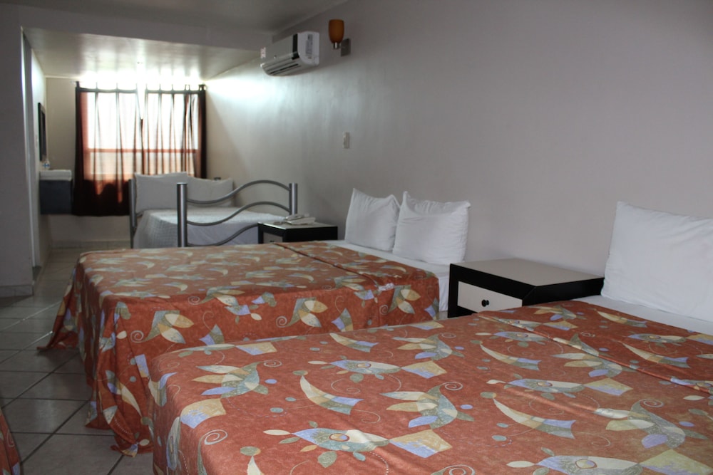 Poza Rica Vacations - Hotel Florencia - Property Image 4