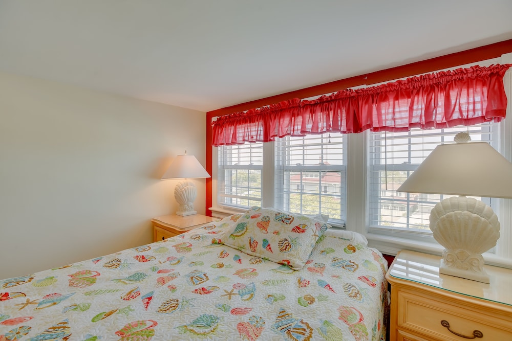 Spacious Jersey Shore Getaway: Walk to Beach! view 5