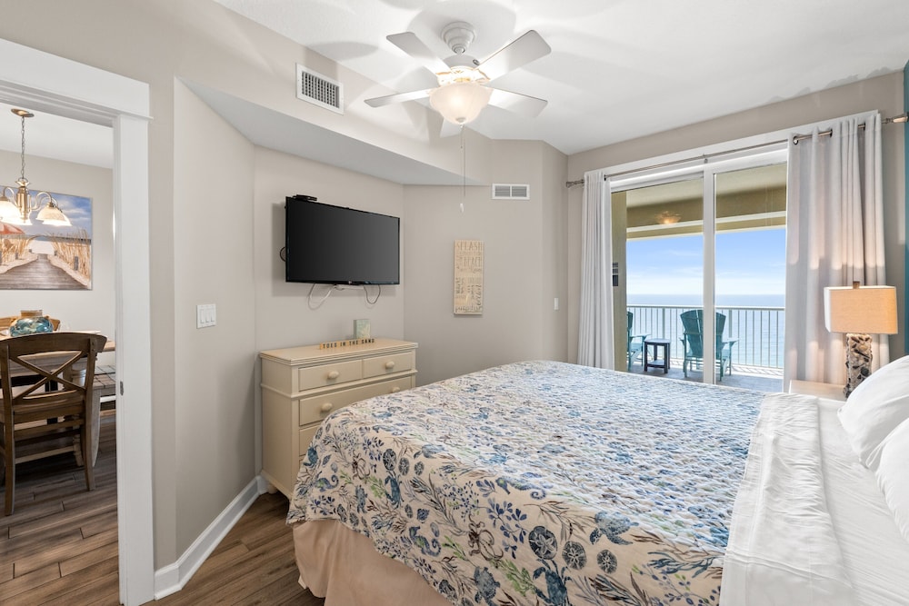 Grand Panama Beach Resort by Book That Condo