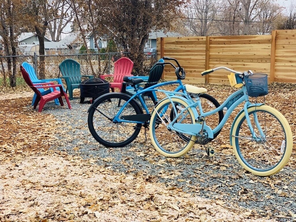The Bungalow Retreat by UNC - Free Bikes!