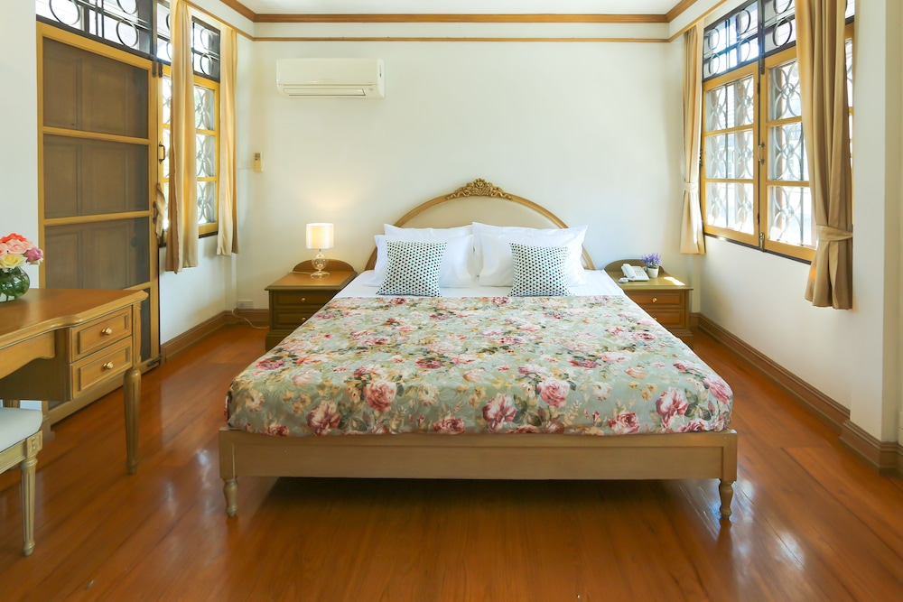 Villa de Nimman