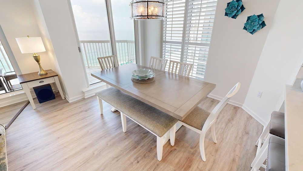 Silver Beach 1006w 4 Bedroom Condo