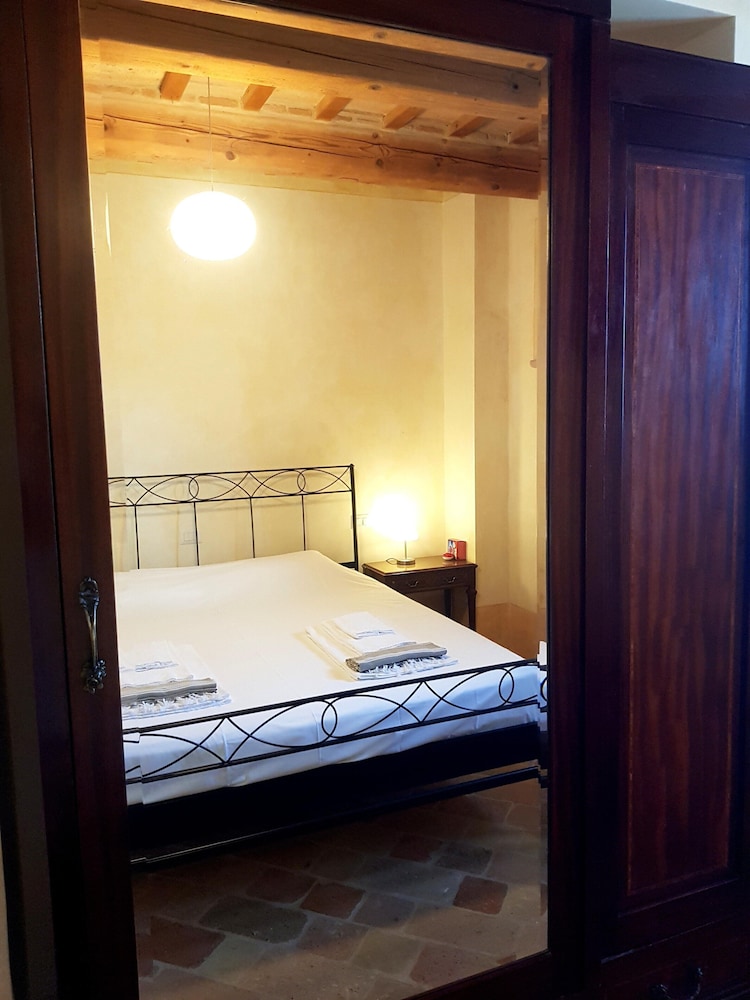 Manor in Marche With Pool and Adriatic Views photo 2