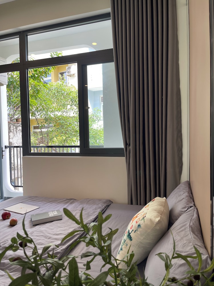Unite StayCation Le Van Sy