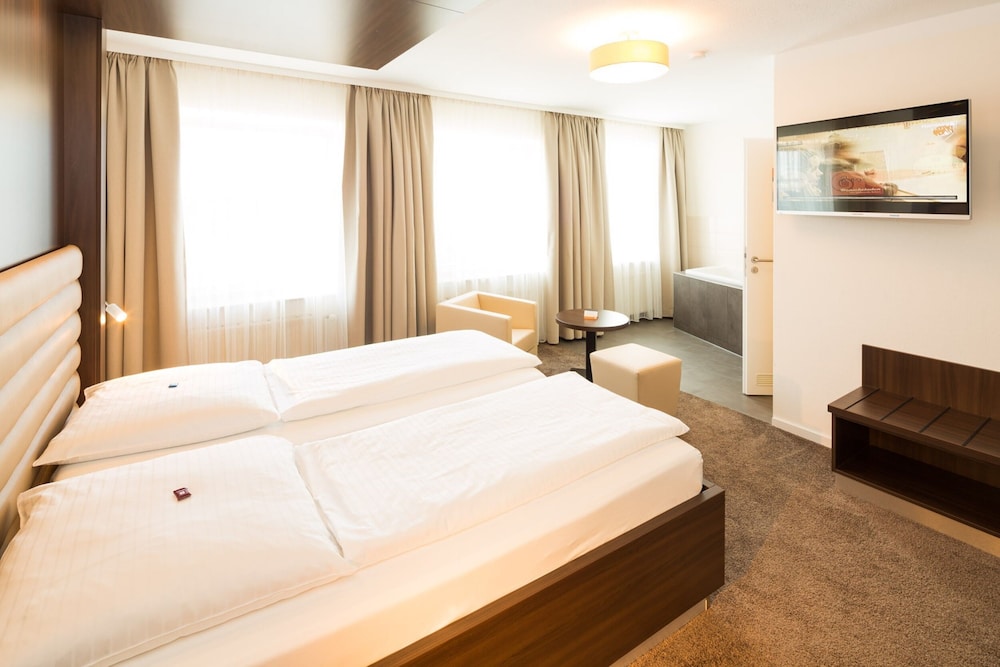 Hamburg Vacations - Heikotel Hotel Windsor - Property Image 51