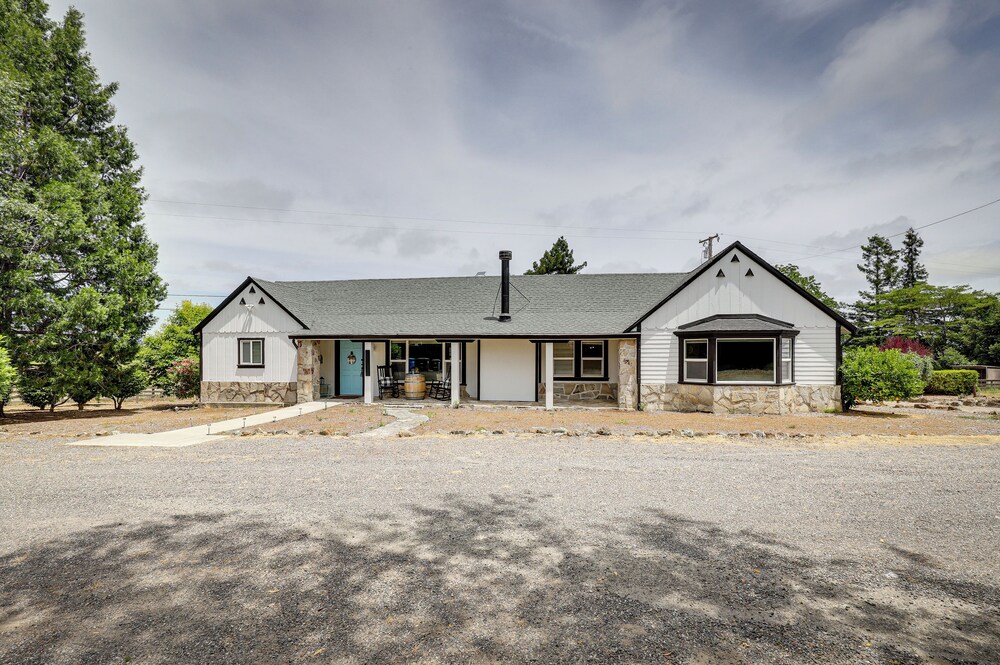 Sonoma County Vacation Rental w/ Vineyard Views!