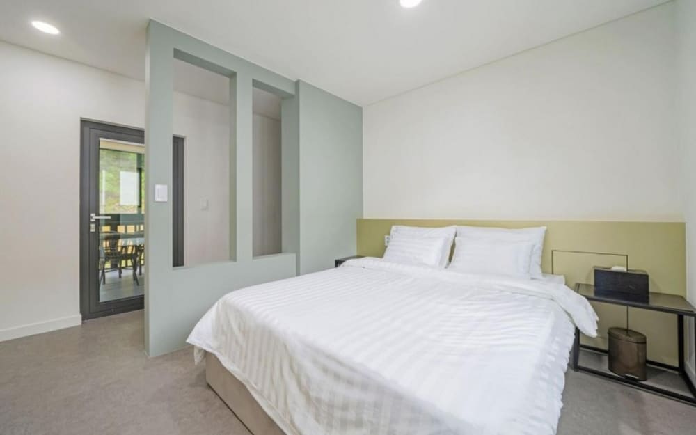 Yangpyeong Uno House Pool Villa