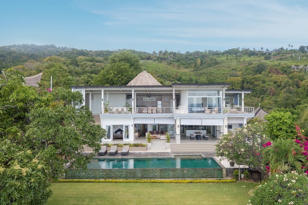 Villa Puri Soka - Apartment 1 Upstair view 3