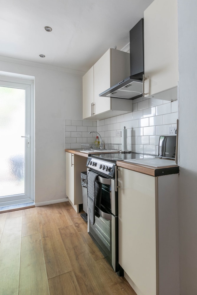Stylish 2Bd Family Hideaway In Dover