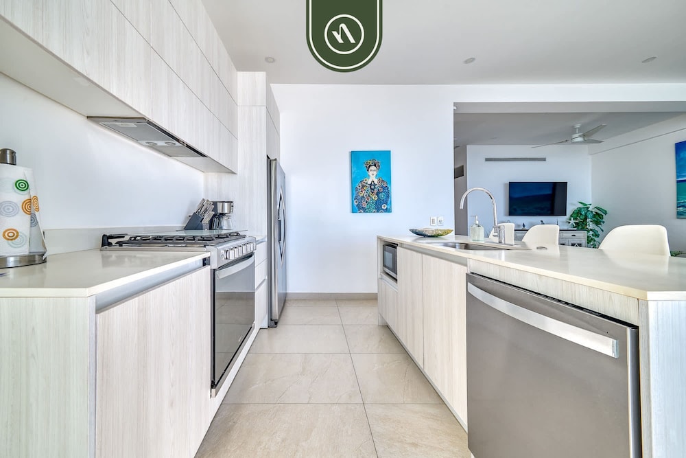 1BR Condo Near to Beach