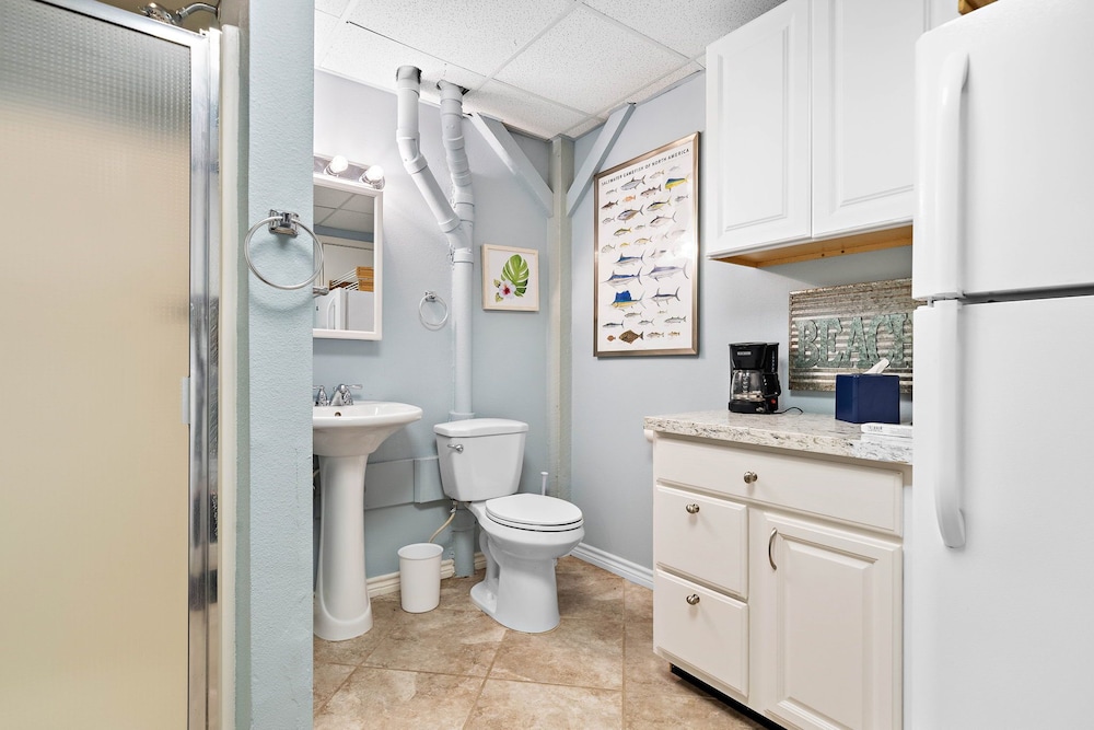 Purple Pelican Paradise by Ryson Vacation Rentals